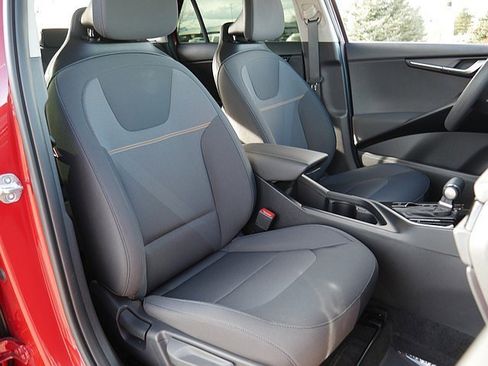 Used 2024 Kia Niro LX image 51