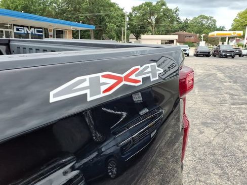 Used 2022 Chevrolet Silverado 1500 LT AWD/4WD image 25