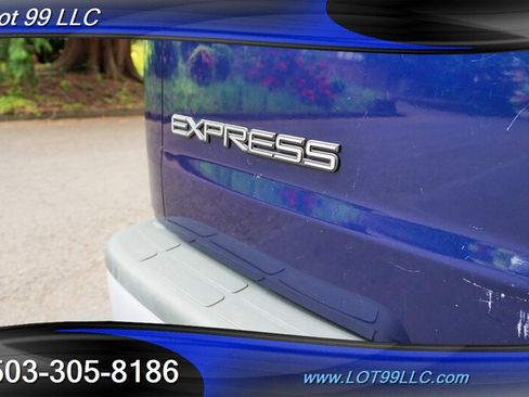 Used 2001 Chevrolet Express 3500 Extended Passenger w/ Convenience Pkg RWD image 29