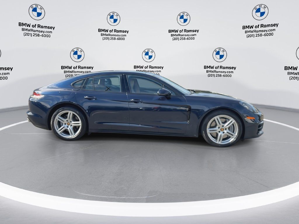 Used 2021 Porsche Panamera RWD image 3