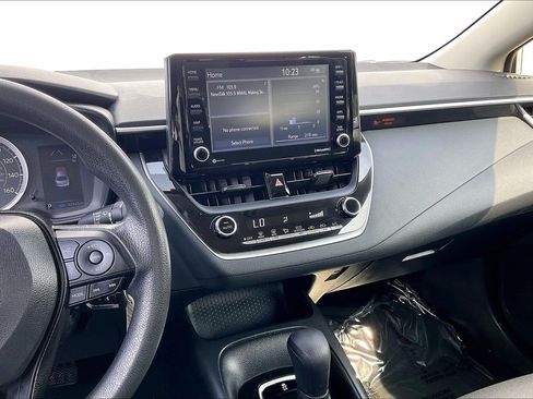 Used 2022 Toyota Corolla LE FWD image 7
