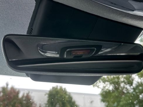 Used 2025 Hyundai Elantra Limited image 23