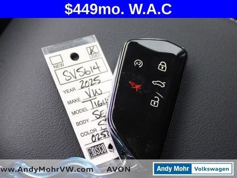 Used 2025 Volkswagen Tiguan SE AWD/4WD image 33