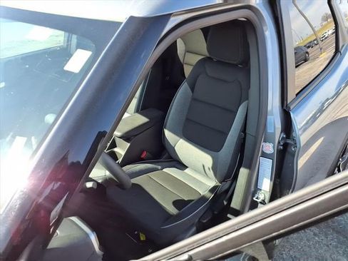 Used 2025 Chevrolet TrailBlazer LT image 45
