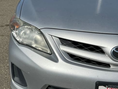 Used 2012 Toyota Corolla LE FWD image 14