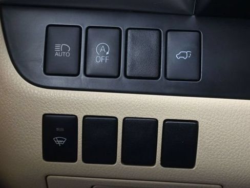 Used 2018 Toyota Highlander XLE FWD image 28