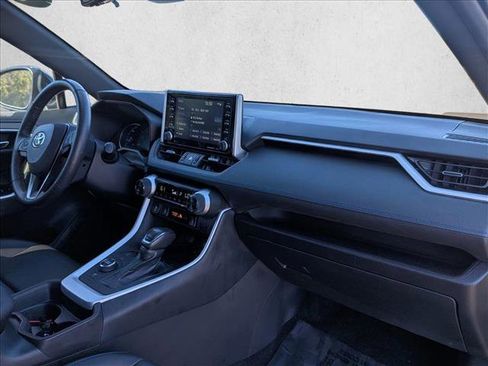 Used 2020 Toyota RAV4 XSE image 19