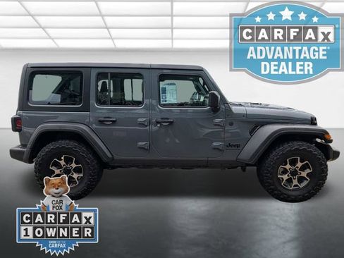 Used 2025 Jeep Wrangler Sport image 27
