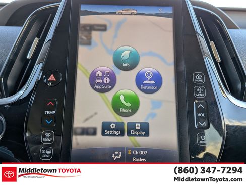 Used 2017 Toyota Prius Prime Premium image 22