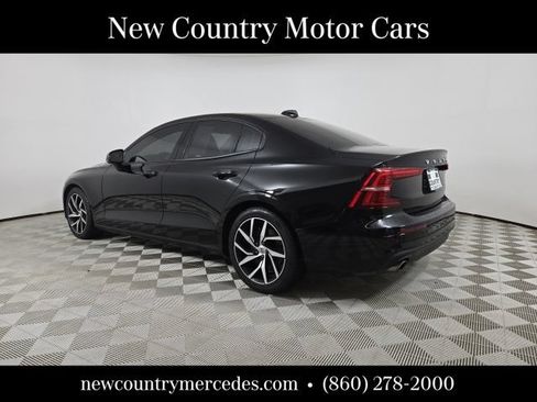 Used 2019 Volvo S60 T6 Momentum w/ Premium Package AWD/4WD image 6