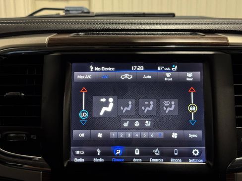 Used 2018 RAM 2500 Laramie w/ Convenience Group AWD/4WD image 38