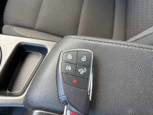 Used 2025 Chevrolet Silverado 1500 LT image 34