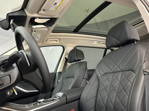 New 2026 BMW X7 xDrive40i image 14