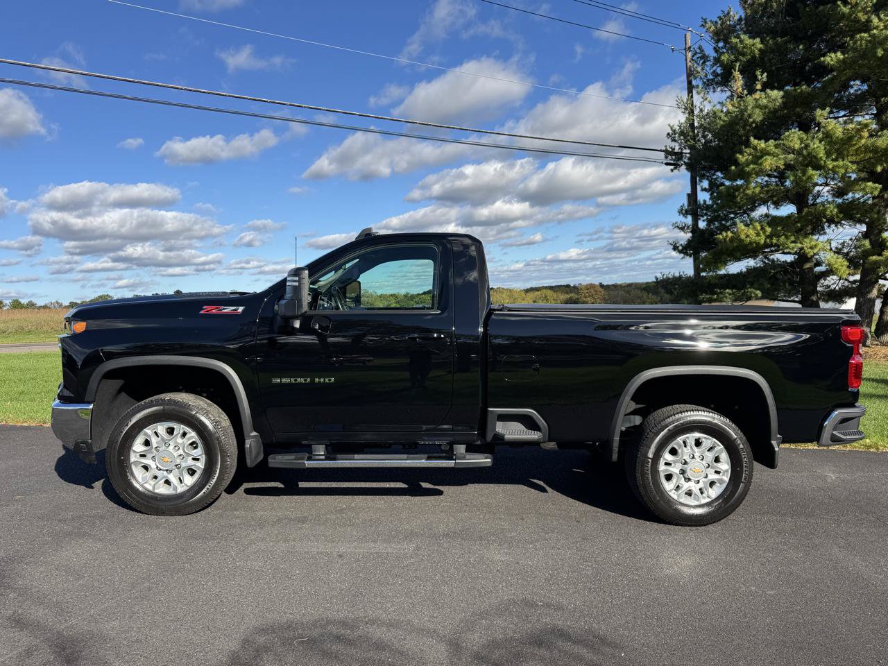 Used 2024 Chevrolet Silverado 3500 LT w/ Convenience Package AWD/4WD image 3