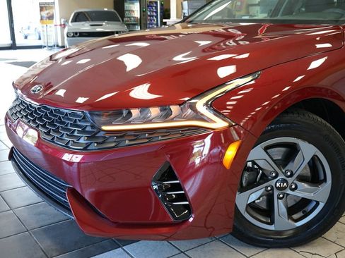 Used 2021 Kia K5 LX FWD image 15