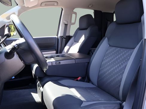 Used 2019 Toyota Tundra SR5 AWD/4WD image 10