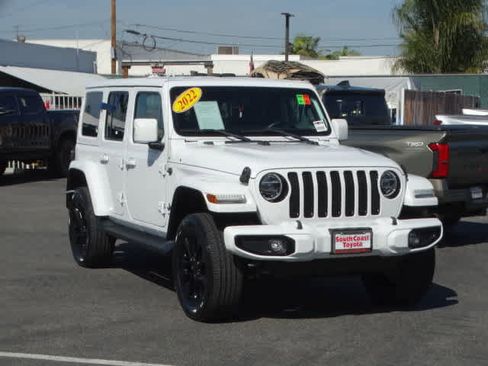 Used 2022 Jeep Wrangler Unlimited Sahara image 2