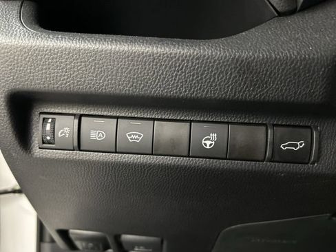 Used 2025 Toyota RAV4 XLE w/ Convenience Package AWD/4WD image 11