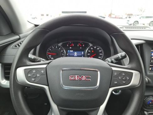 Used 2022 GMC Terrain SLE w/ Driver Convenience Package image 17