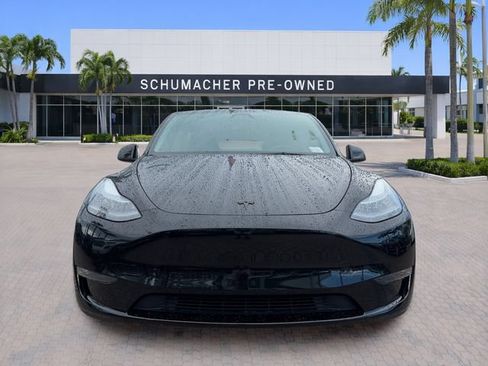 Used 2024 Tesla Model Y Performance AWD/4WD image 2