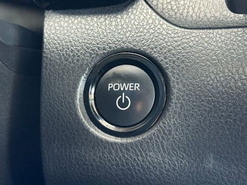 Used 2025 Toyota Camry LE FWD image 31