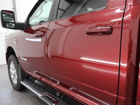 Used 2024 RAM 2500 Laramie AWD/4WD image 30