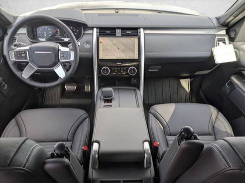 New 2026 Land Rover Discovery Limited Edition AWD/4WD image 15