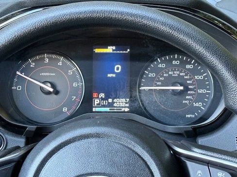 Used 2023 Subaru Crosstrek 2.0i image 32