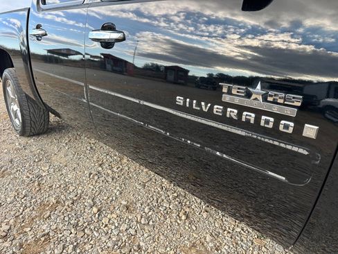 Used 2009 Chevrolet Silverado 1500 LT w/ Texas Edition image 28