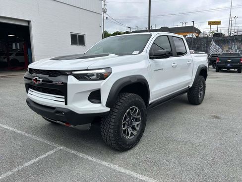 Used 2024 Chevrolet Colorado ZR2 w/ ZR2 Convenience Package III AWD/4WD image 7