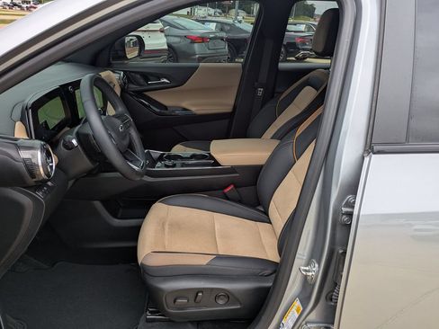 Used 2025 Chevrolet Equinox ACTIV FWD image 7