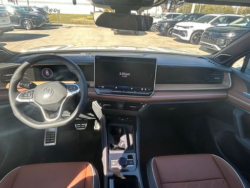 New 2026 Volkswagen Tiguan SEL R-Line image 11