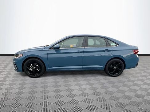 New 2026 Volkswagen Jetta SE FWD image 4