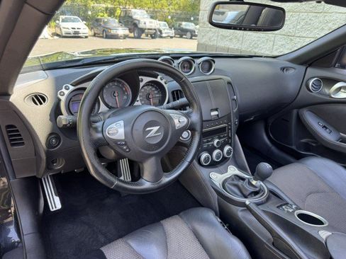 Used 2013 Nissan 370Z Touring RWD image 6