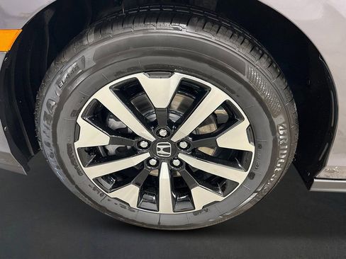 New 2026 Honda Odyssey EX-L image 10
