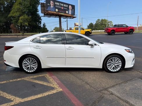 Used 2018 Lexus ES 350 w/ Ultra Luxury Package FWD image 5