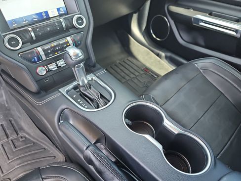 Used 2019 Ford Mustang GT Premium w/ Equipment Group 401A RWD image 27