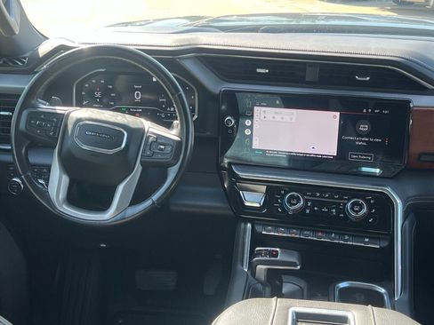Used 2022 GMC Sierra 1500 Denali AWD/4WD image 19