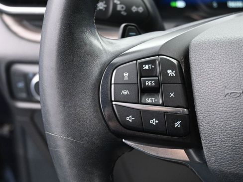 Used 2020 Ford Explorer Platinum w/ Premium Technology Package image 34