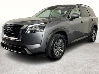 Used 2024 Nissan Pathfinder SV