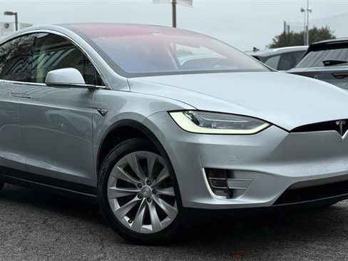 Used 2017 Tesla Model X 100D image 8