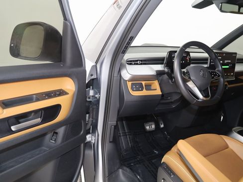 Used 2025 Volkswagen ID. Buzz Pro S image 57