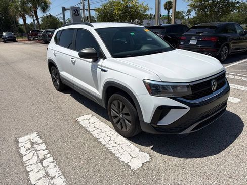 Certified 2022 Volkswagen Taos S FWD image 24