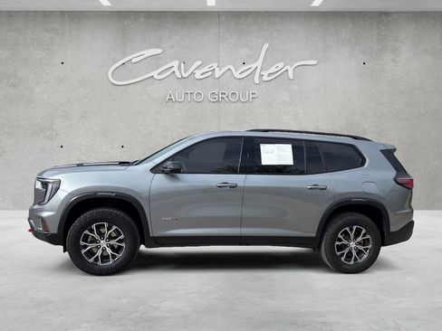 Used 2025 GMC Acadia AT4 w/ Luxury Package image 15