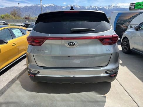 Certified 2022 Kia Sportage EX AWD/4WD image 6
