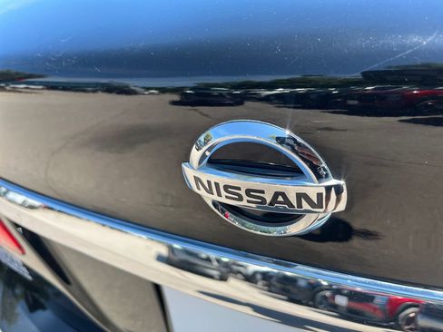 Used 2019 Nissan Sentra S FWD image 40
