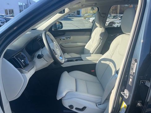New 2026 Volvo XC90 B6 Ultra w/ Protection Package image 2