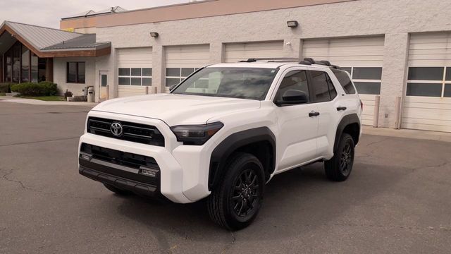 Used 2025 Toyota 4Runner SR5 AWD/4WD image 5