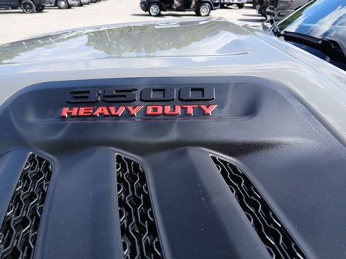 New 2026 RAM 3500 Limited AWD/4WD image 14