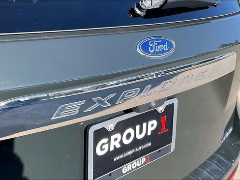 Used 2024 Ford Explorer XLT w/ Equipment Group 202A AWD/4WD image 30